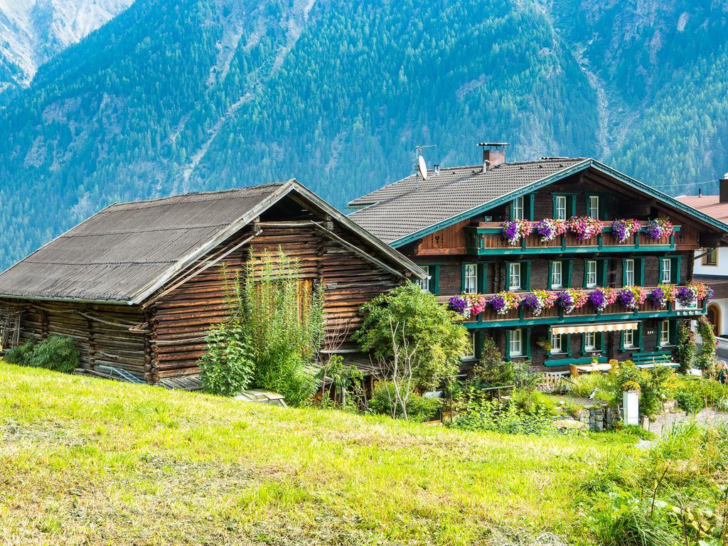 Altes Holzhaus Apartment Solden Exterior photo